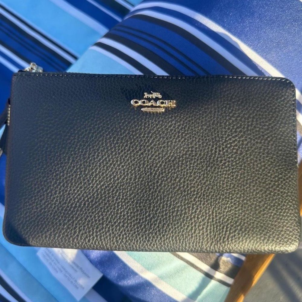 COACH LARGE DOUBLE ZIPPED WRISTLET